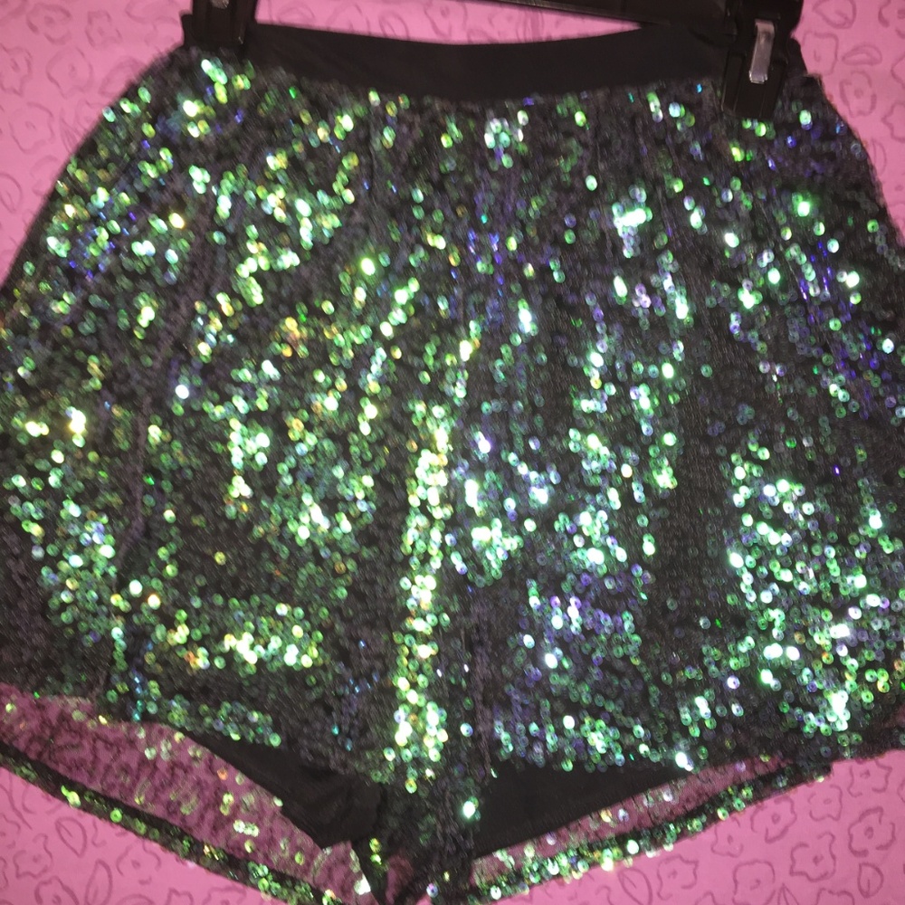 BCBGeneration Shorts - Picture 7 of 7